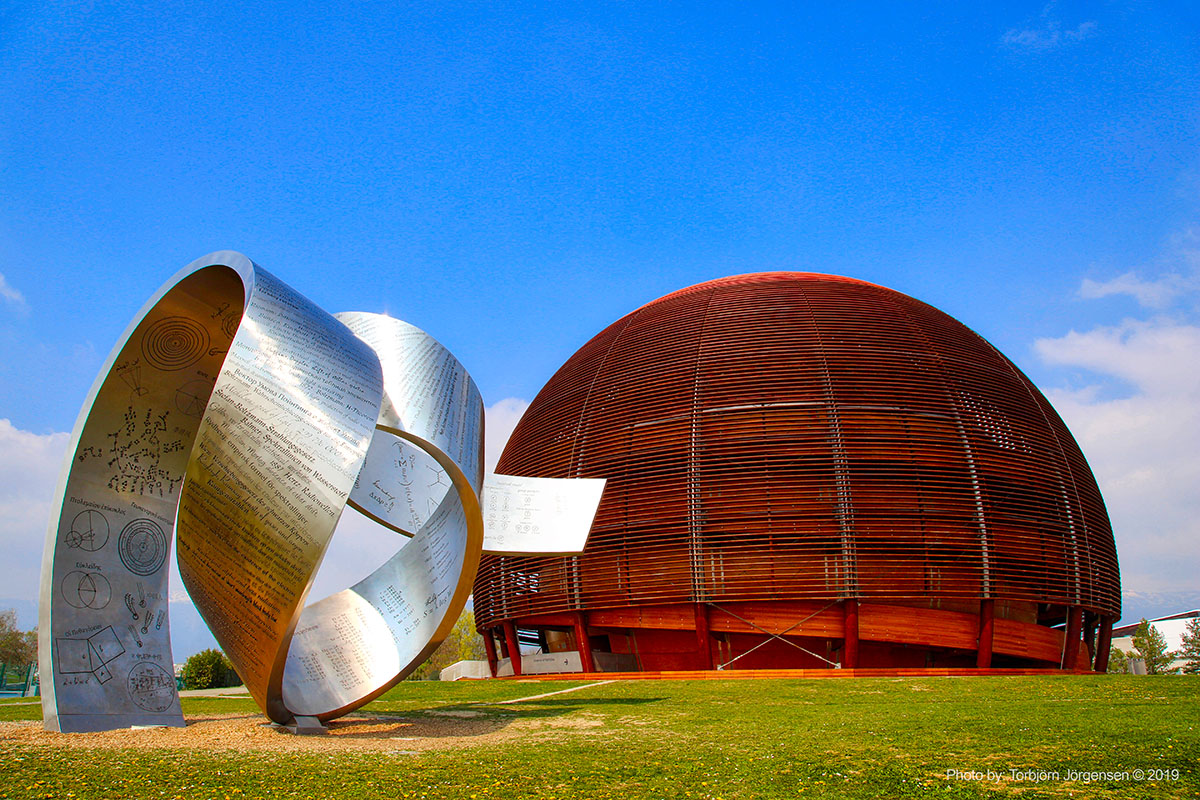 Bâtiments du CERN, à la frontière de la France et de la Suisse
